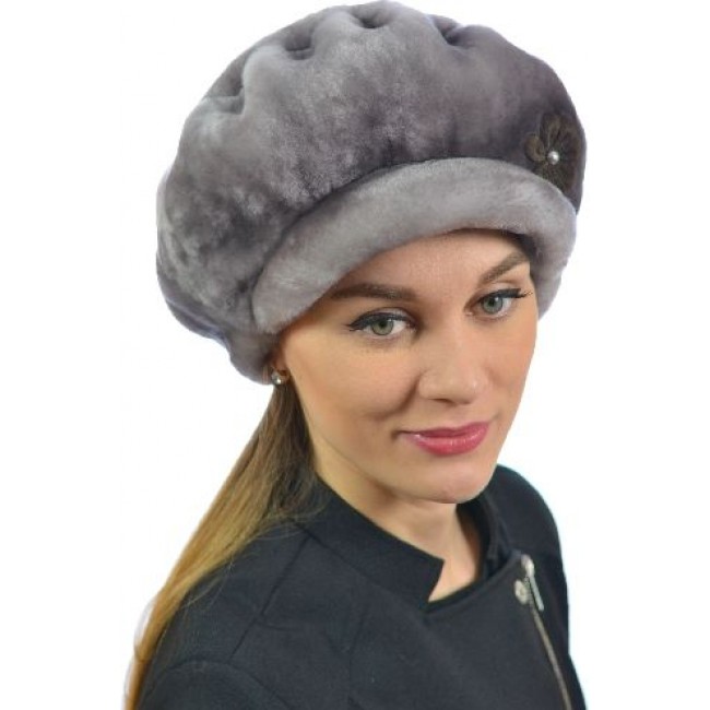 Женская шапка из мутона БМ 074в